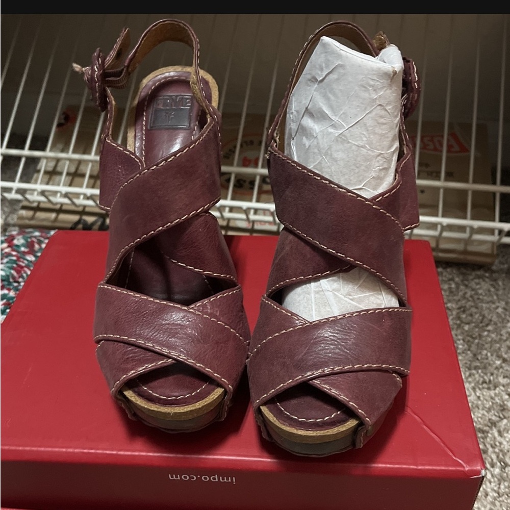 Impo Women's Brown Sandals